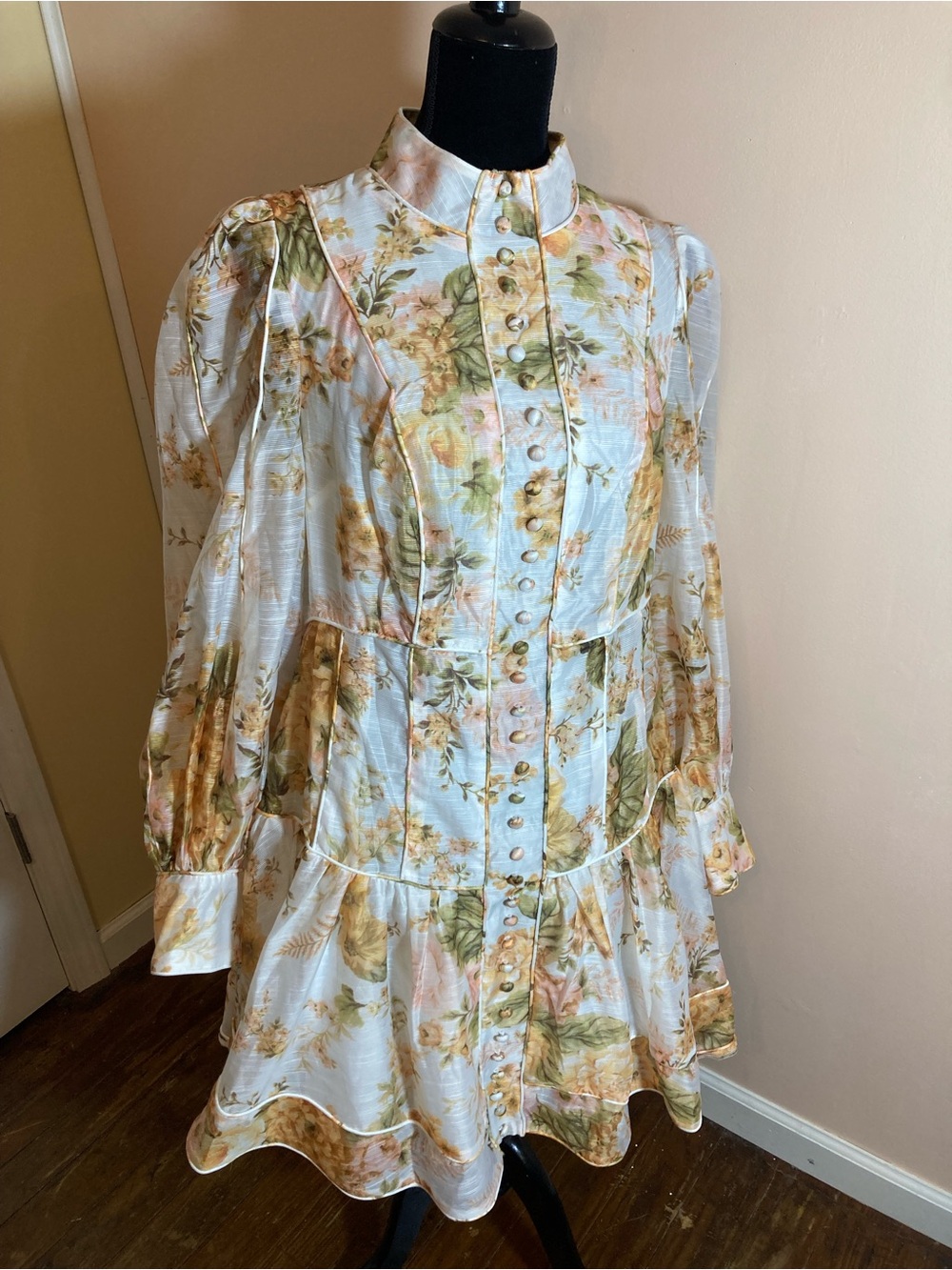 L'ATISTE Cream Floral Puff-Sleeve Midi Dress